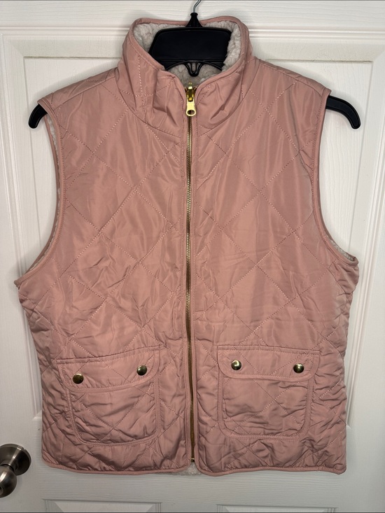 Jackets & Blazers - EUC Reversible Vest in Dusty Pink with Sherpa Lining